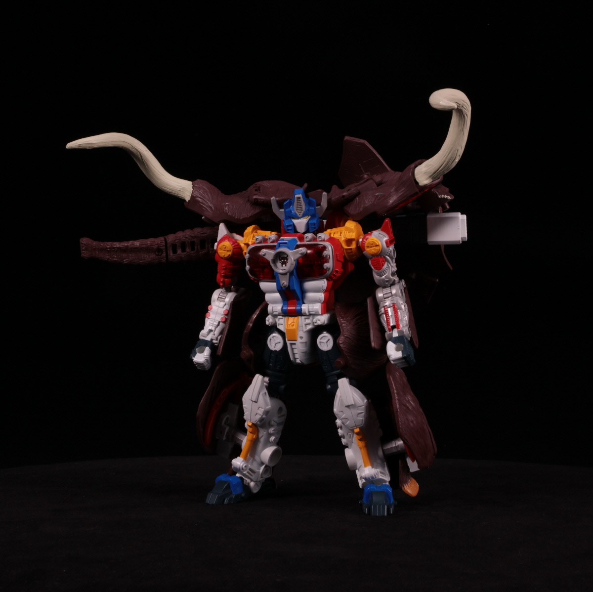 TFアンコール ビッグコンボイ｜トランスフォーマーオフィシャルサイト